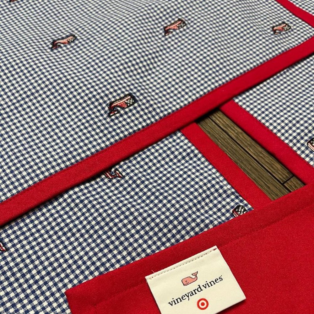Vineyard Vines Placemats (set of four) Patriotic Whale Print